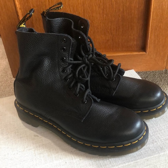 New Doc Martens Pascal black leather ankle boots  lace up 8 - Picture 1 of 7